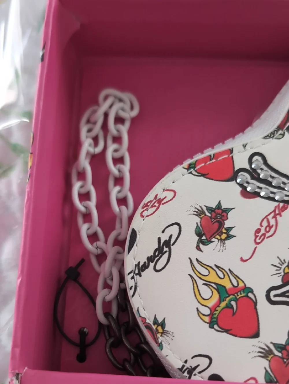 Ed Hardy White Heart Coin Purse Wristlet w/ Chain In Gift Box New - Picture 3 of 4